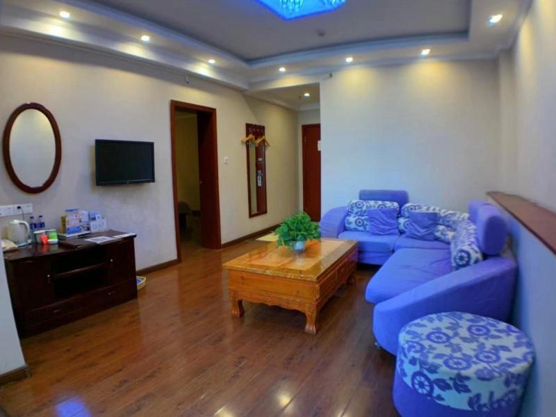 Greentree Inn Henan Kaifeng Gulou Square Express Hotel Exterior photo