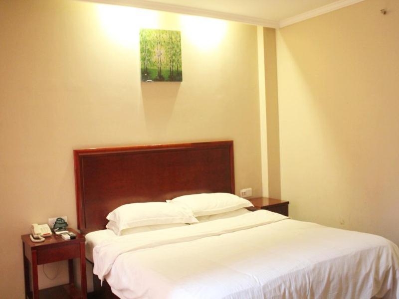 Greentree Inn Henan Kaifeng Gulou Square Express Hotel Exterior photo